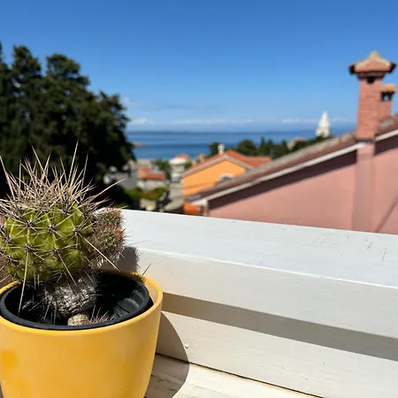 Lorena Guest house 3*