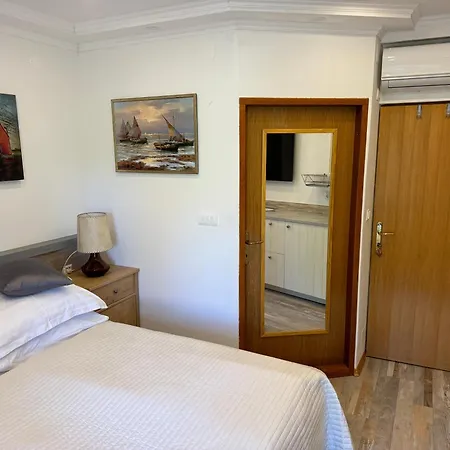 Lorena Guest house 3*